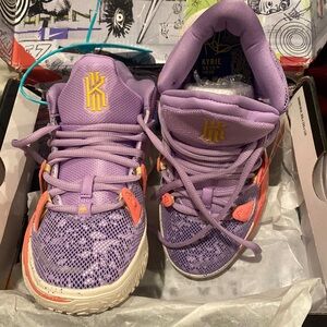 New in box never use. Nike Kyrie 7 Daughters Lilac/Melon Basketball Shoes